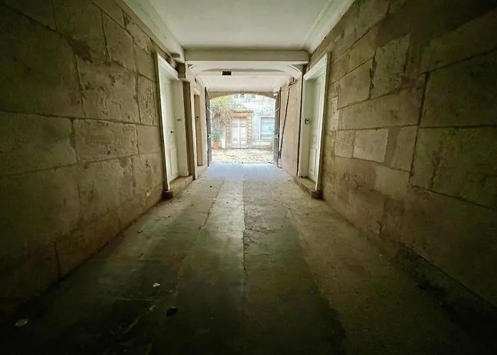 La Chouette Blanche, Hypercentre